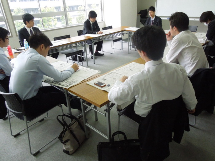 新聞ディスカッション | 授業内容 | 大学生・既卒生の就活・起業支援や人間力を鍛える志塾、ＪＶＵ・日本ベンチャー大學