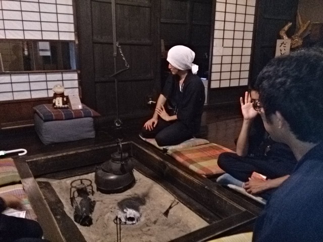 館内で人形から、遠野物語の話をするお話を聞く。<br>
犬の足が四本になった由来は弘法大師さまがプレゼントしたためだそう。<br> | 授業 時間割 | 東京校ブログ | 大学生・既卒生の就活・起業支援や人間力を鍛える志塾、JVU・日本ベンチャー大學
