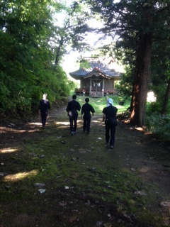 険しい山路をぬけ、愛宕神社へ。<br> | 授業　時間割 | 東京校ブログ | 大学生・既卒生の就活・起業支援や人間力を鍛える志塾、ＪＶＵ・日本ベンチャー大學