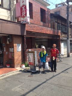 ↑餃子の王将出町店にて。<br>
美味かった！<br><br> | 授業　時間割 | 東京校ブログ | 大学生・既卒生の就活・起業支援や人間力を鍛える志塾、ＪＶＵ・日本ベンチャー大學