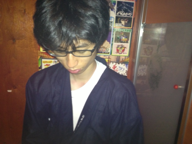 ↑30件ほど周りましたが、残念ながらネットカフェに宿泊することにしました。<br>
次こそはお寺で宿泊できるようにします。<br>
(野宿をする勇気がなく…)過去の先輩たちの伝統を一瞬で壊した瞬間のコンビの姿です。<br><br> | 授業 時間割 | 東京校ブログ | 大学生・既卒生の就活・起業支援や人間力を鍛える志塾、JVU・日本ベンチャー大學